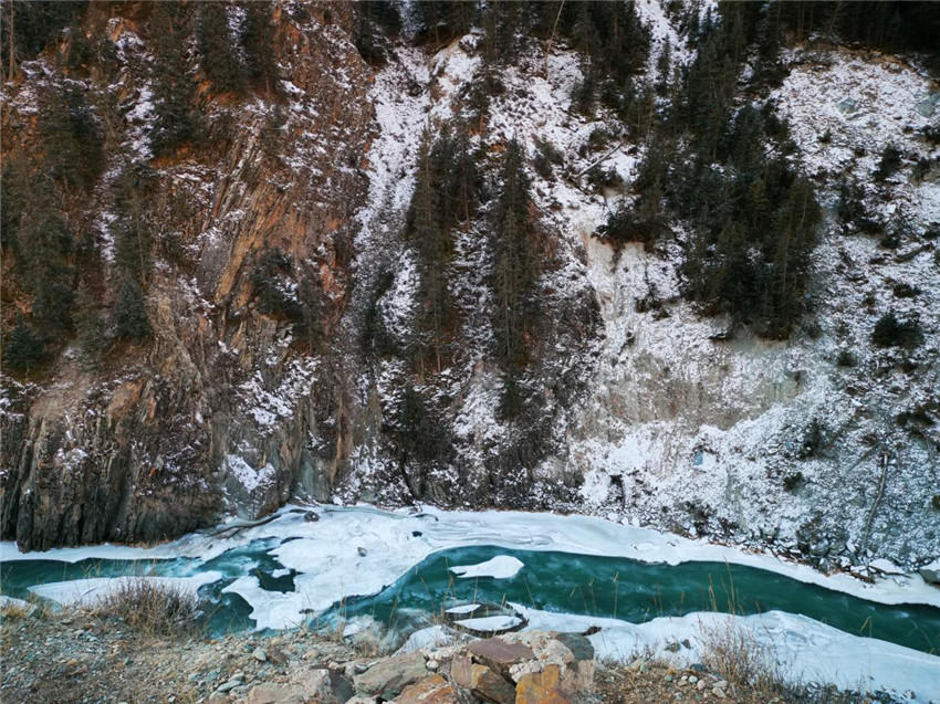 ���B�ںӴ�{�� ��ѩ� �z