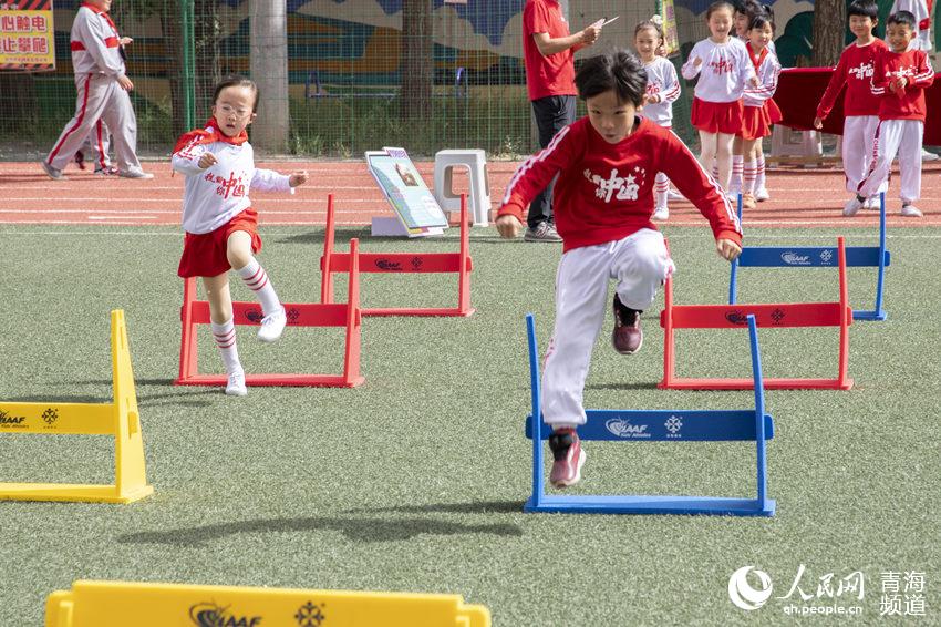 5��31���������г����^(q��)����С�W(xu��)�ČW(xu��)������ģ�¼t܊��ѩɽ���^�ݵ�������W(w��ng) ������z