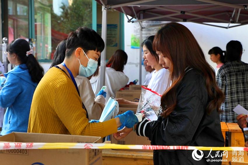 �����M(j��n)�뿼��(ch��ng)������M�z