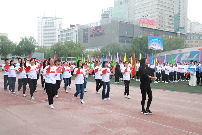 �\�ӕ��F(xi��n)���������^(q��)ί���������D