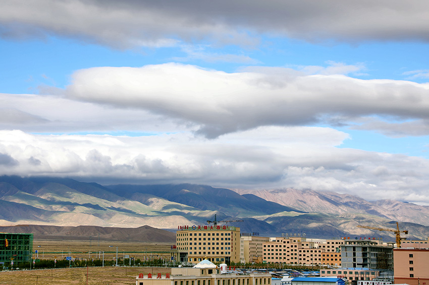 �迨�(zh��n)�L(f��ng)��������M�z