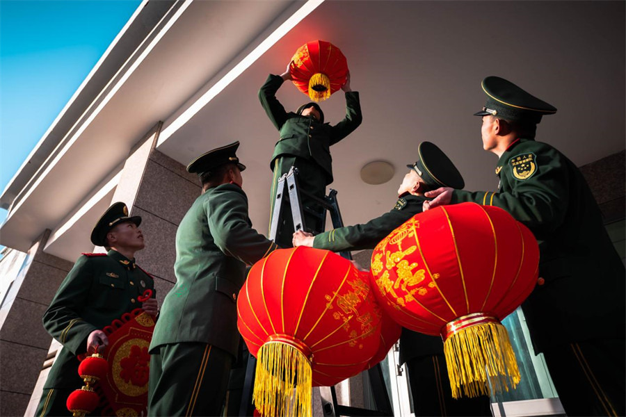 �ٱ������ڒ���\����h�֔z