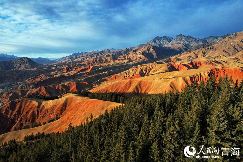 祁連山早春風光。安雪姣攝