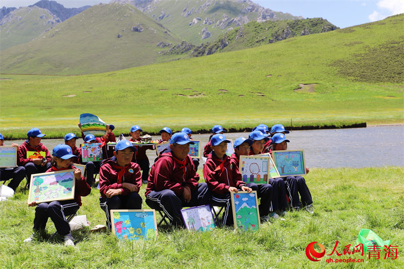 戶外課堂現(xiàn)場。人民網(wǎng) 楊澤秋攝