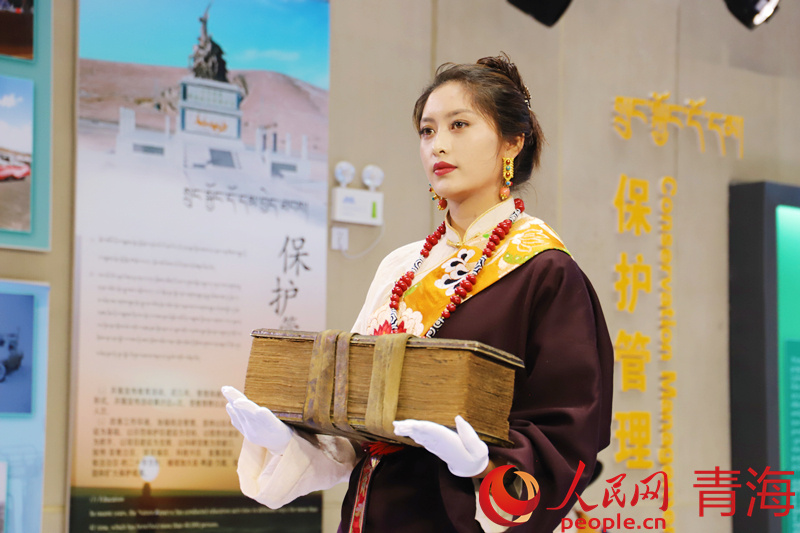 藏品展示。人民網(wǎng) 楊啟紅攝