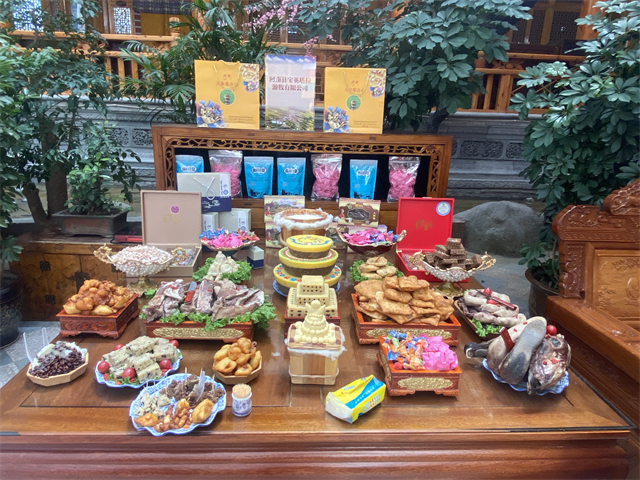 特色美食展示。黃南藏族自治州文體廣電旅游局供圖