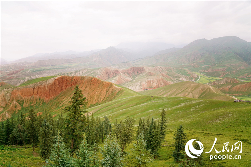 卓爾山風(fēng)光。人民網(wǎng) 皇甫萬里攝