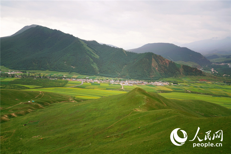 卓爾山風(fēng)光。人民網(wǎng) 皇甫萬里攝