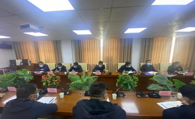 疫情防控分析研判會。久治縣委宣傳部供圖