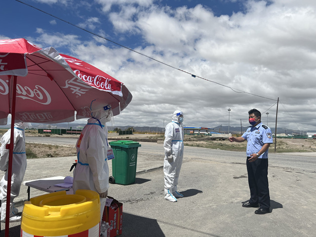 高國偉積極投身疫情防控第一線。烏蘭縣委宣傳部供圖