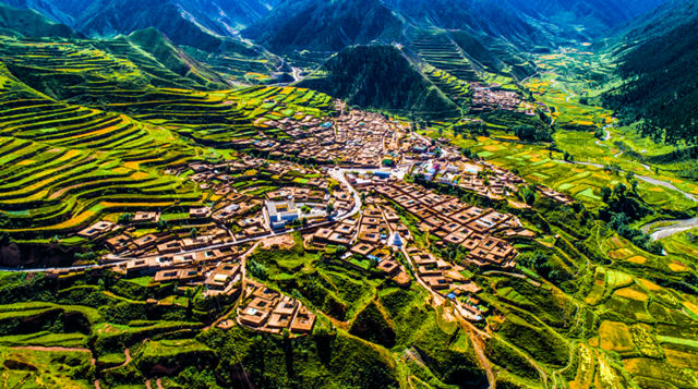 西域勝境·神韻黃南。青海省文化和旅游廳供圖