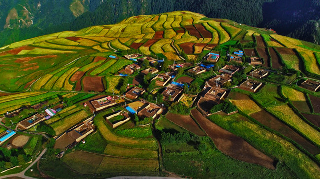 西域勝境·神韻黃南。青海省文化和旅游廳供圖