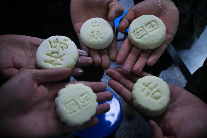 戰(zhàn)士們的成果展示。劉進(jìn)峰攝