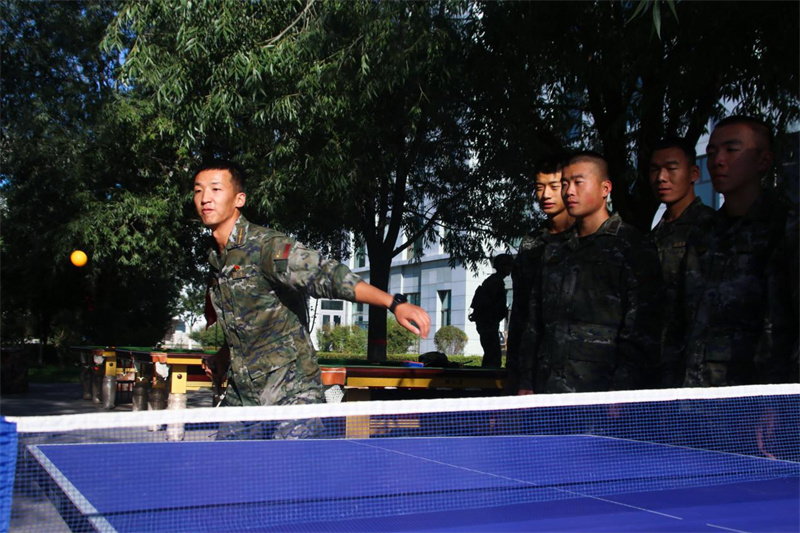 正在進行的乒乓球比賽。劉進峰攝