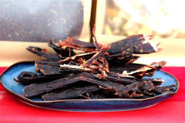 牛肉干。才旦桑吾攝