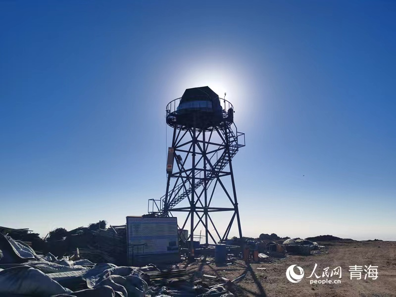 建設(shè)中的冷湖天文觀測(cè)基地一角。人民網(wǎng) 甘海瓊攝