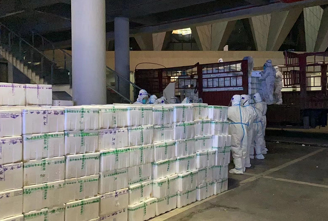 城西區(qū)臨時蔬菜批發(fā)市場物資儲備。城西區(qū)市委宣傳部供圖