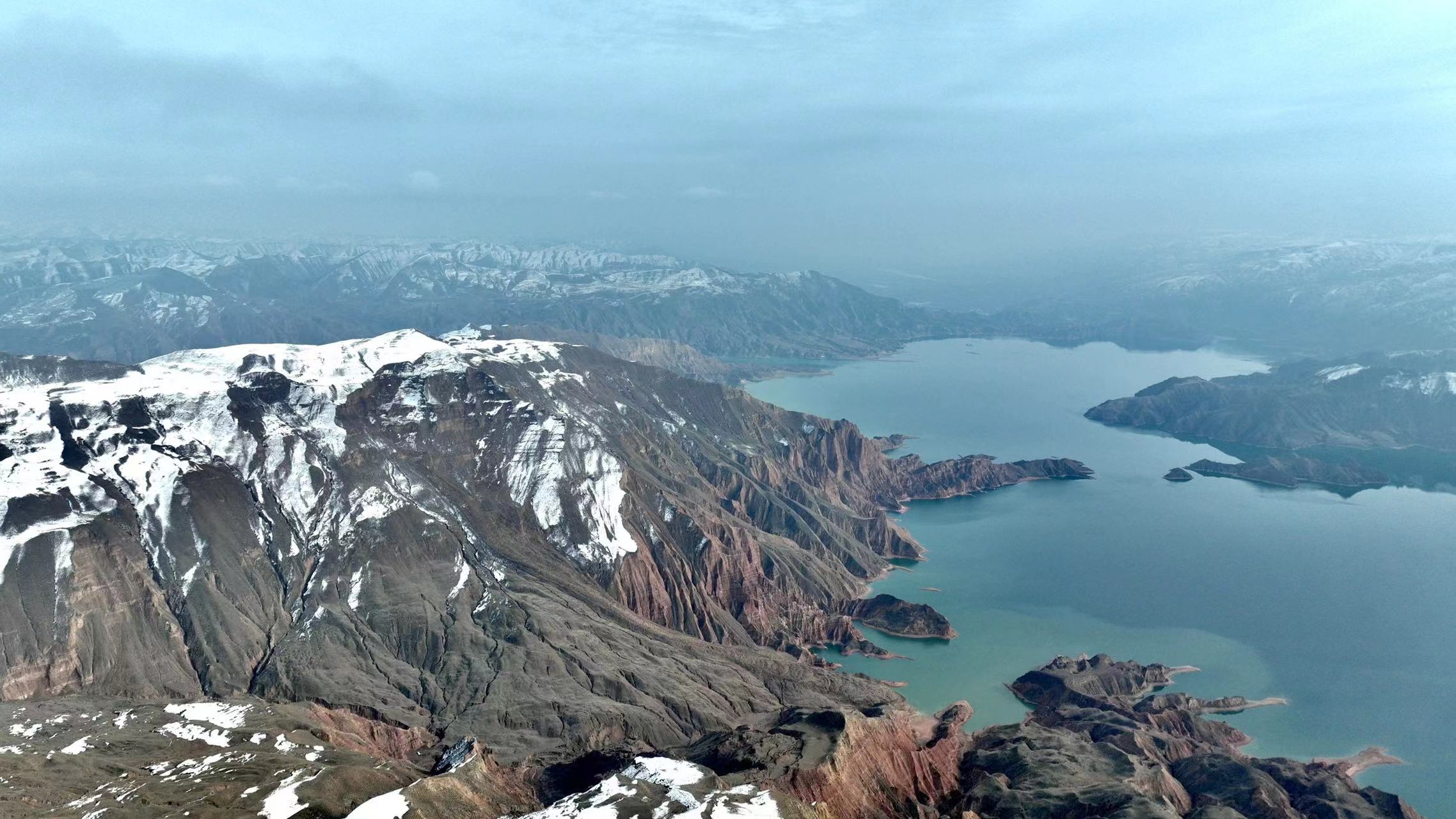 近日化隆迎來冬雪。李玉峰攝