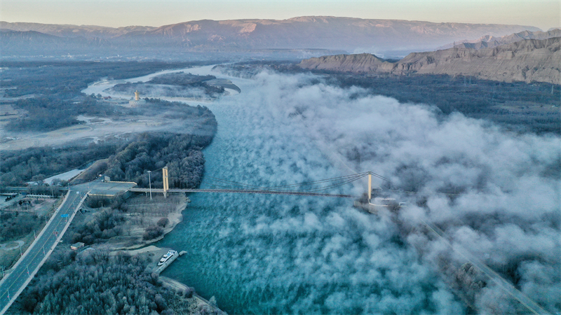 清晨，黃河上升起濃濃霧氣，宛如仙境。宋忠勇攝