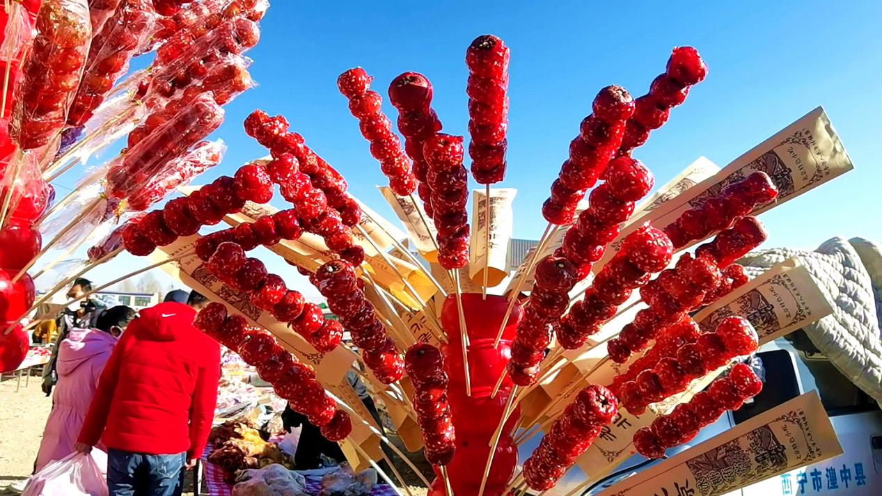 集市里的年味。俞惠珍攝