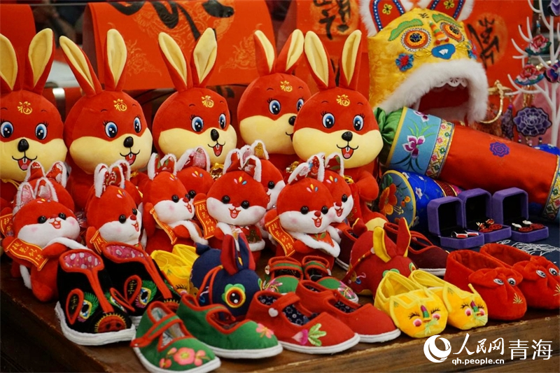 手工藝品。人民網(wǎng) 況玉攝