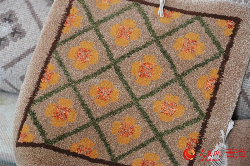 改良后的小坐墊。人民網(wǎng) 況玉攝