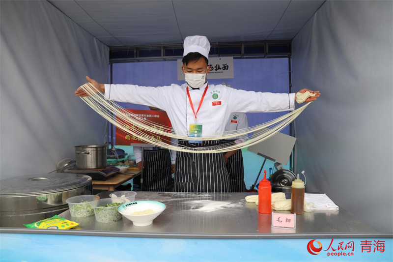 拉面（毛細）展示。人民網(wǎng) 況玉攝