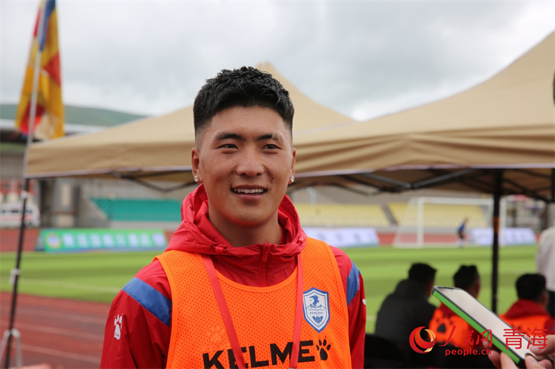 年輕的球員。人民網(wǎng) 馬可欣攝