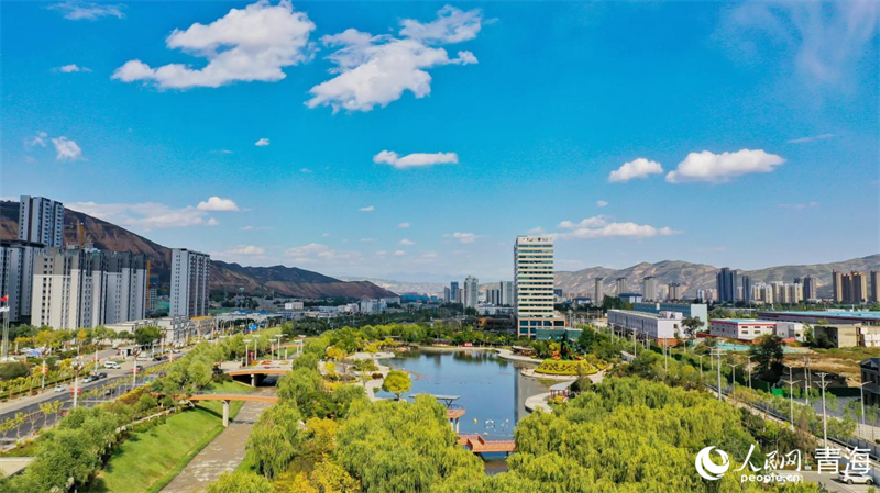 西寧市南川河水際公園。人民網(wǎng) 況玉攝