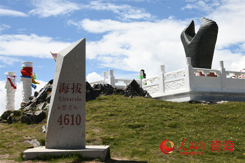 黃河源牛頭碑。