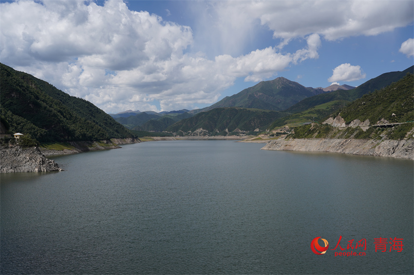 位于大通縣寶庫河上的黑泉水庫。人民網(wǎng) 陳明菊攝