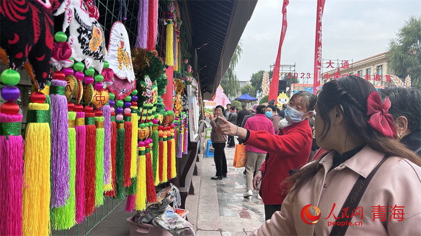 民俗展示區(qū)。人民網(wǎng) 陳明菊攝