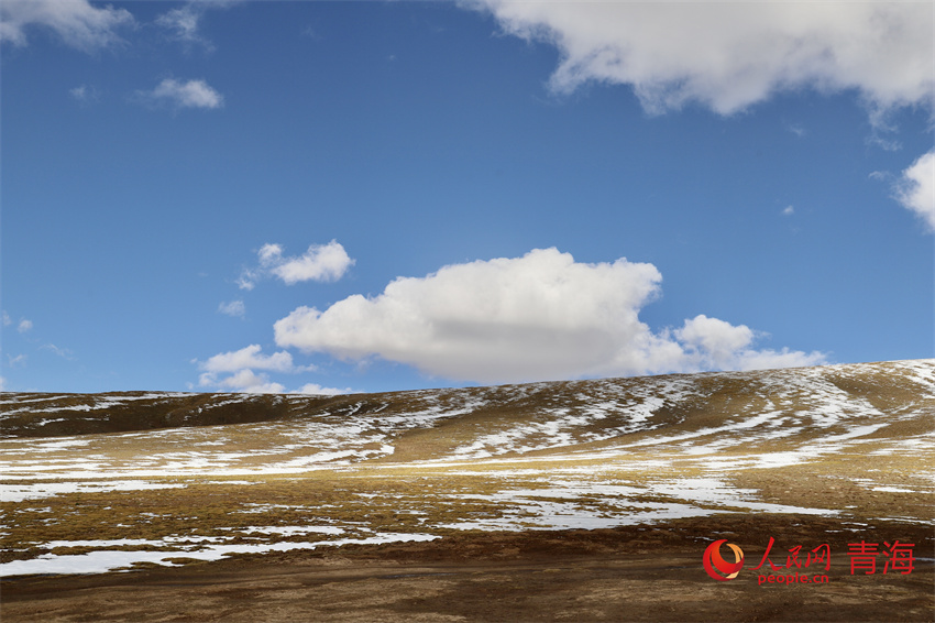 黃河源區(qū)秋高氣爽。人民網(wǎng) 陳明菊攝