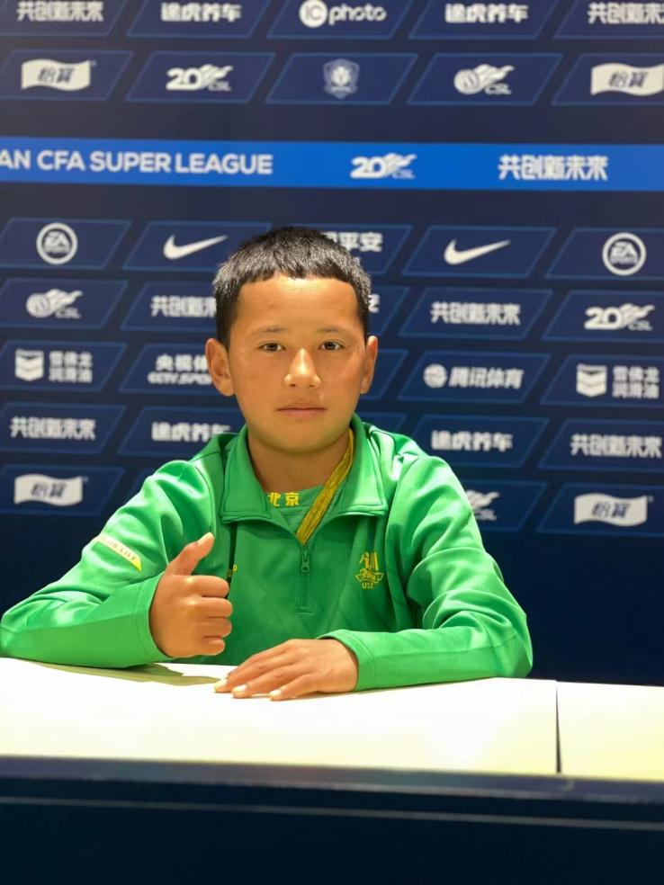 多果在北京國(guó)安俱樂(lè)部。受訪者供圖