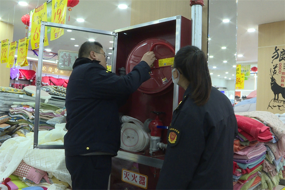 排查整治現(xiàn)場。湟中區(qū)委宣傳部供圖