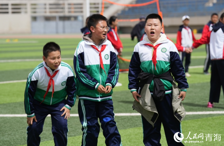 熱身運(yùn)動。人民網(wǎng) 陳明菊攝