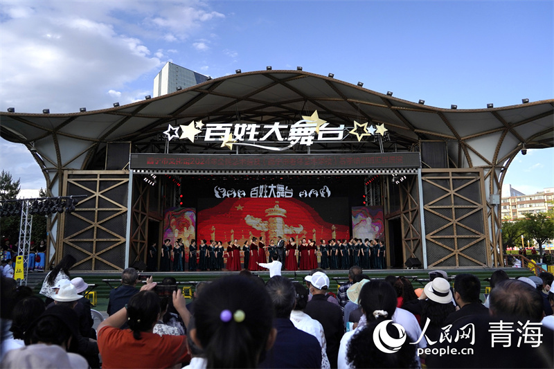 培訓(xùn)班匯報展演。人民網(wǎng)記者 甘海瓊攝