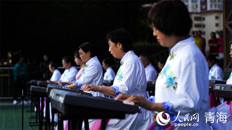 培訓(xùn)班匯報(bào)展演。人民網(wǎng)記者 甘海瓊攝