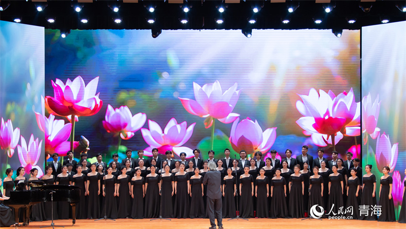 合唱展演現(xiàn)場。人民網(wǎng)記者 張莉萍攝