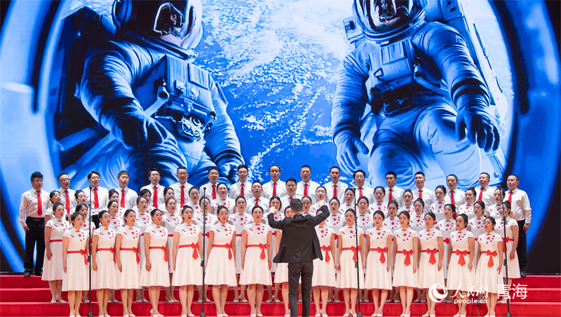 合唱展演現(xiàn)場。人民網(wǎng)記者 張莉萍攝