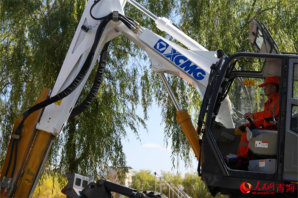 救援裝備展示。人民網(wǎng) 陳明菊攝