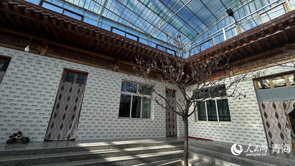 修復(fù)建設(shè)的新家。人民網(wǎng) 陳明菊攝