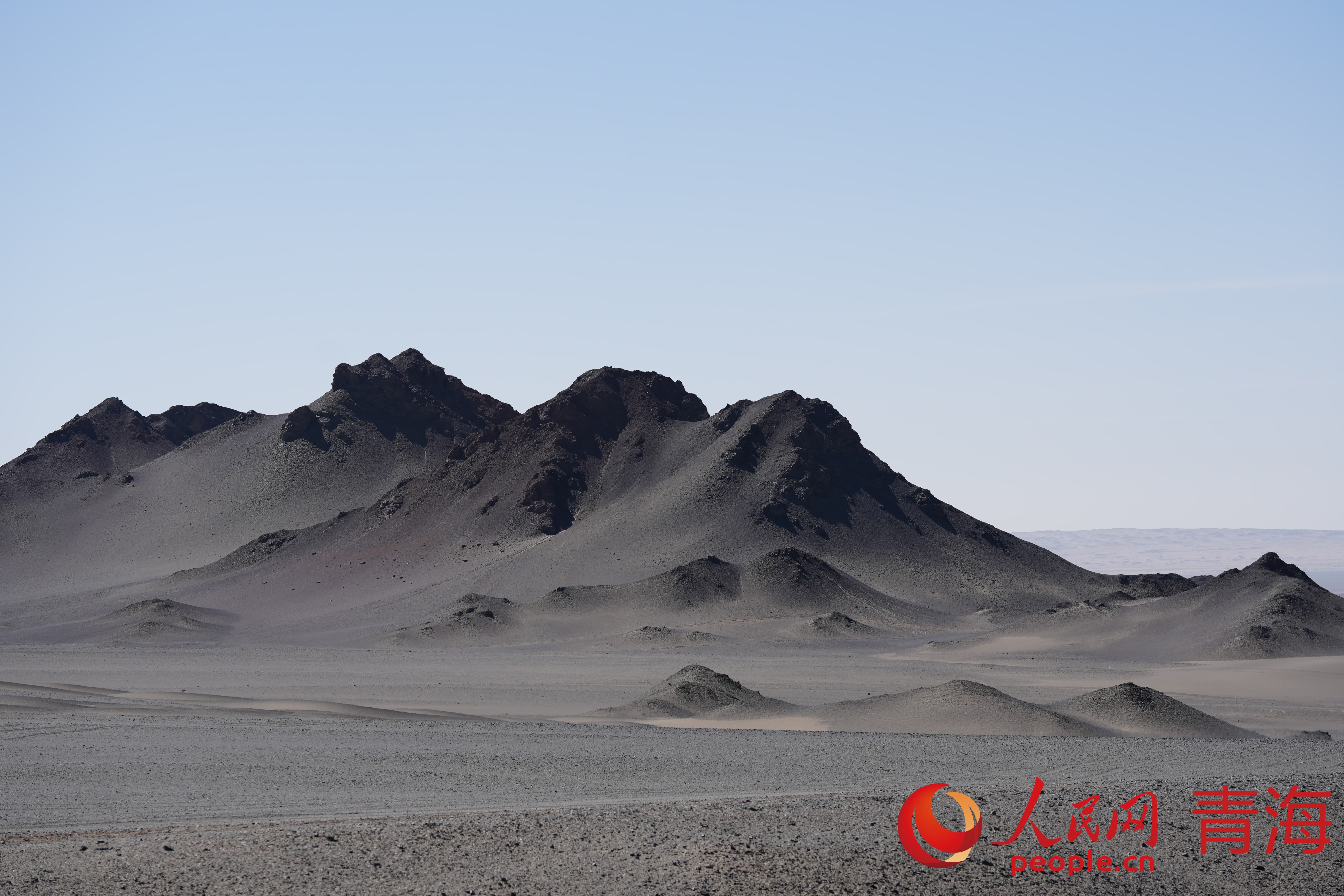 現(xiàn)實版的水墨丹青畫。人民網(wǎng)記者 甘海瓊攝