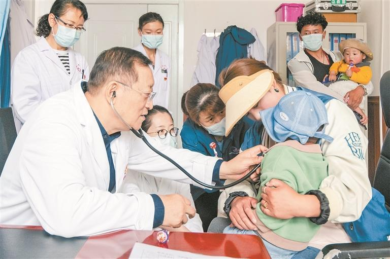醫(yī)療援青讓高原人民在家門口“看得了病、看得好病”。省委組織部援青辦供圖