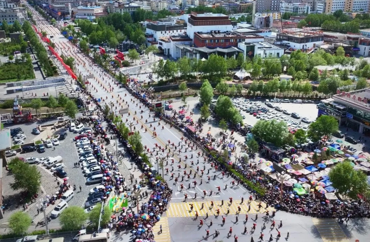 巡演現(xiàn)場(chǎng)。玉樹州融媒體中心供圖