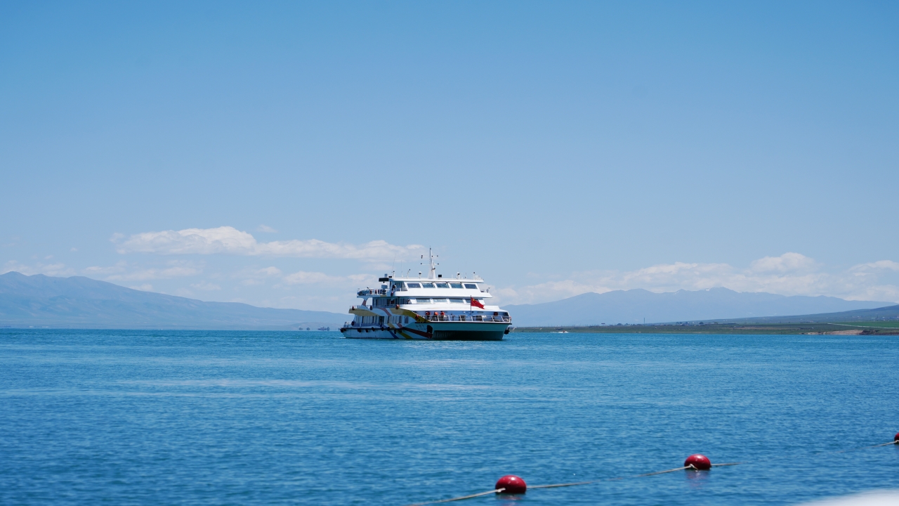 行進(jìn)中國 | 碧水如初青海湖