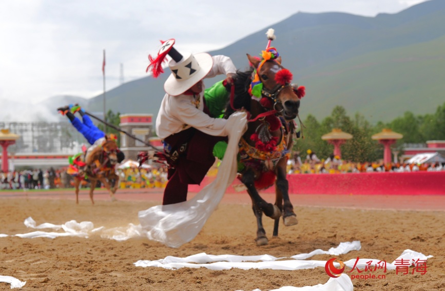 馬術(shù)表演。人民網(wǎng)記者 甘海瓊攝