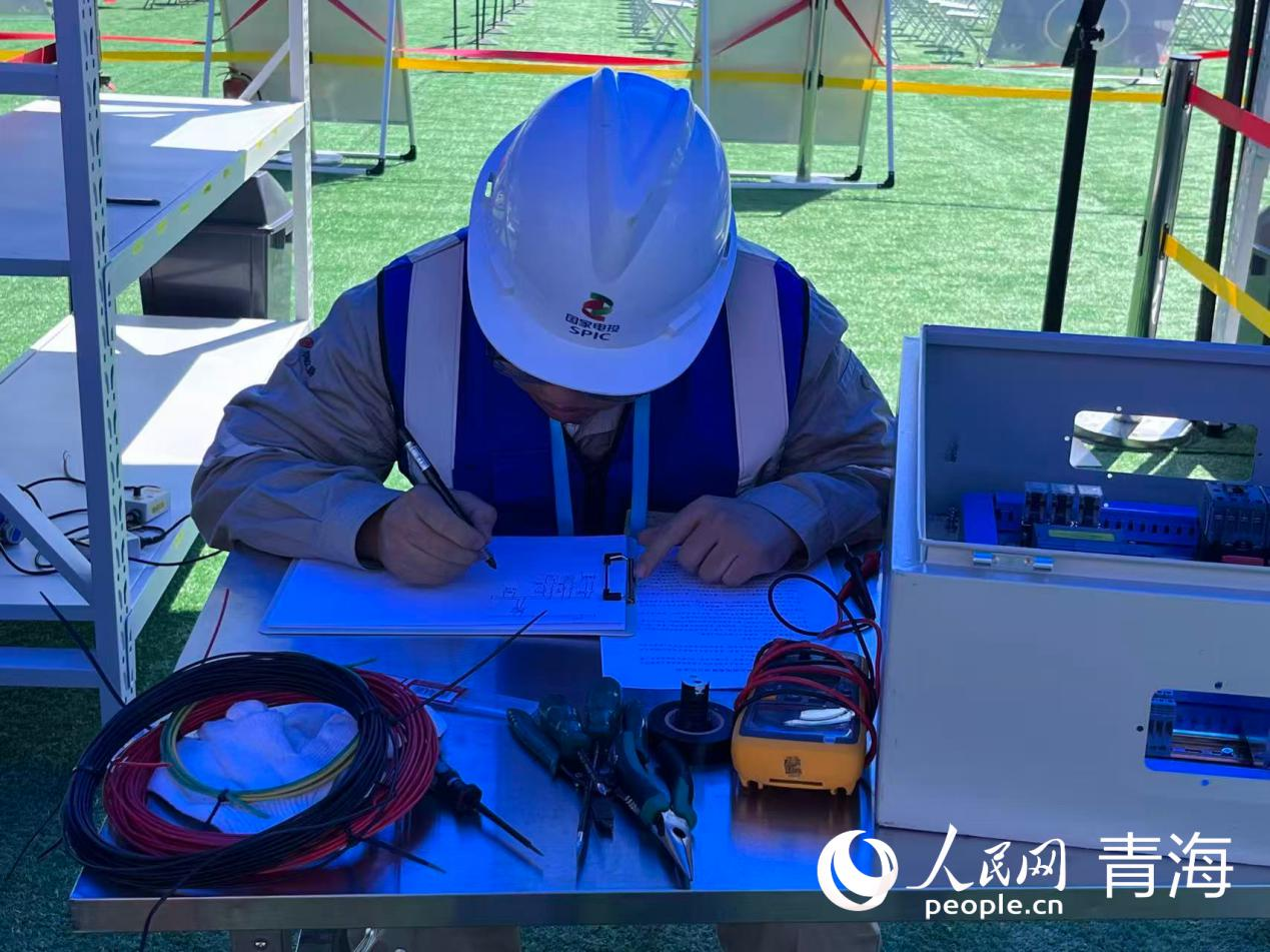 競(jìng)賽現(xiàn)場(chǎng)。實(shí)習(xí)生 張秀青攝