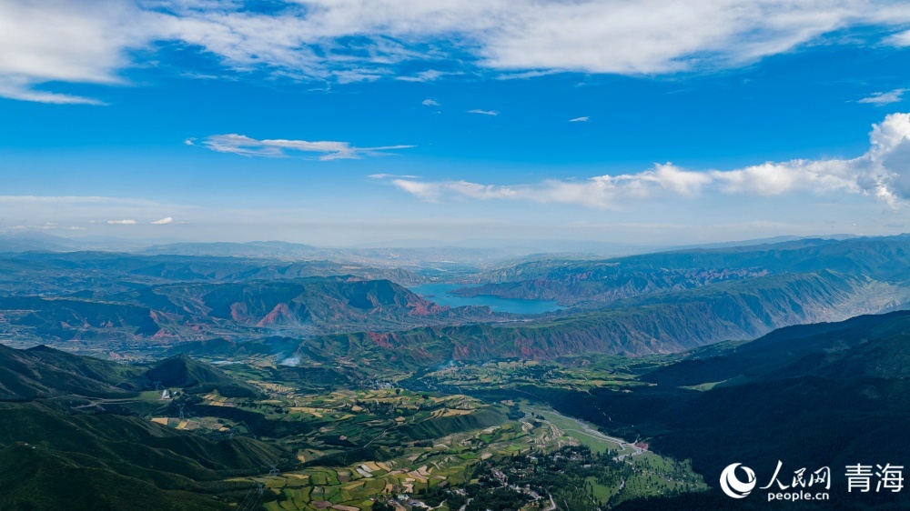 遠(yuǎn)眺江拉林場(chǎng)。人民網(wǎng) 況玉攝