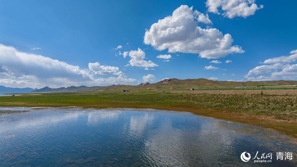 冬格措納湖。人民網(wǎng) 況玉攝